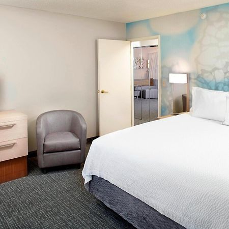 Hotel Courtyard By Marriott Lansing Exterior foto
