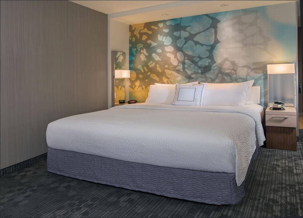 Hotel Courtyard By Marriott Lansing Exterior foto