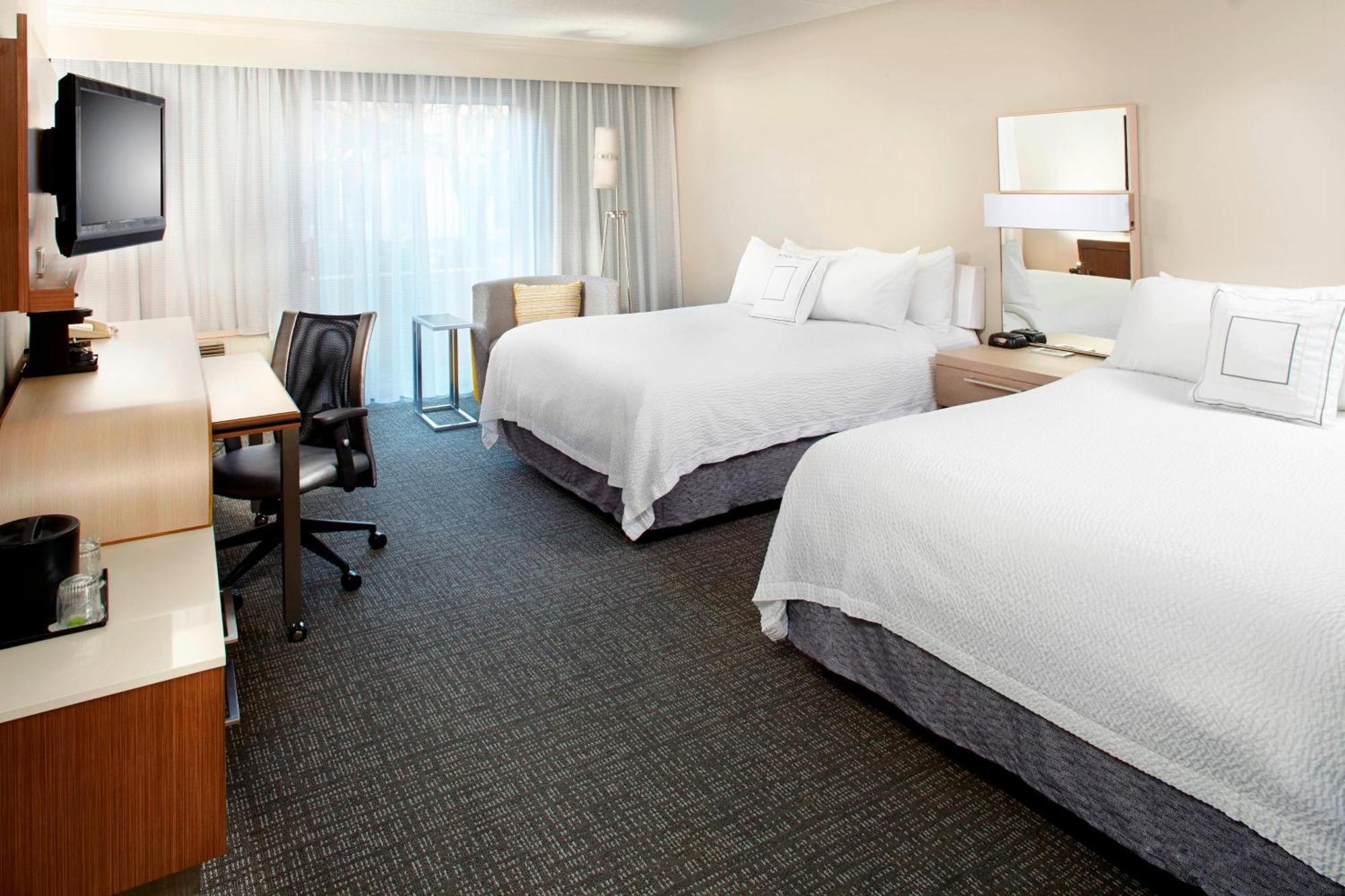 Hotel Courtyard By Marriott Lansing Exterior foto