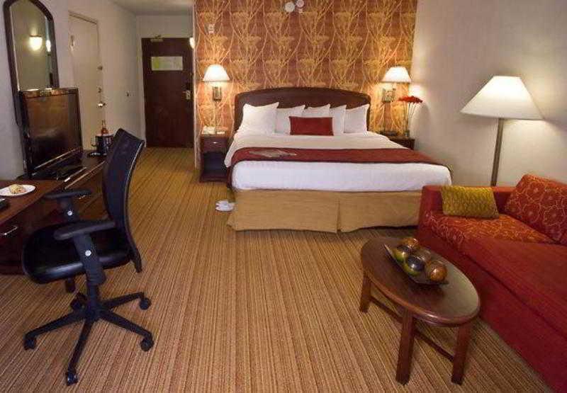 Hotel Courtyard By Marriott Lansing Zimmer foto