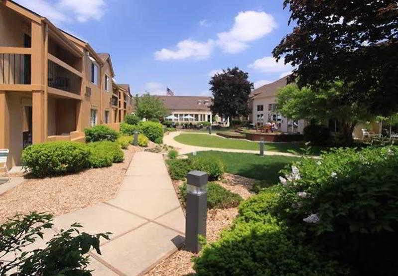 Hotel Courtyard By Marriott Lansing Exterior foto