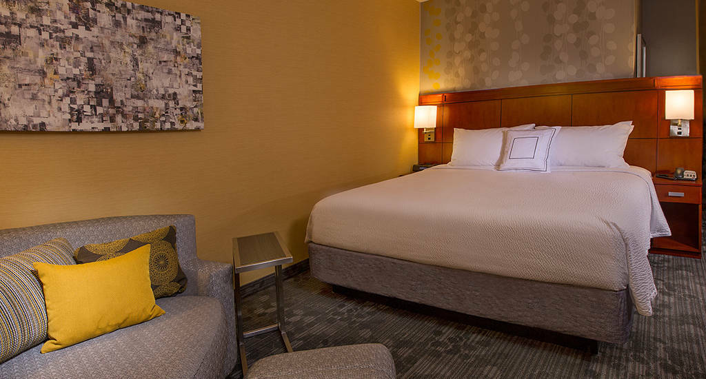 Hotel Courtyard By Marriott Lansing Exterior foto